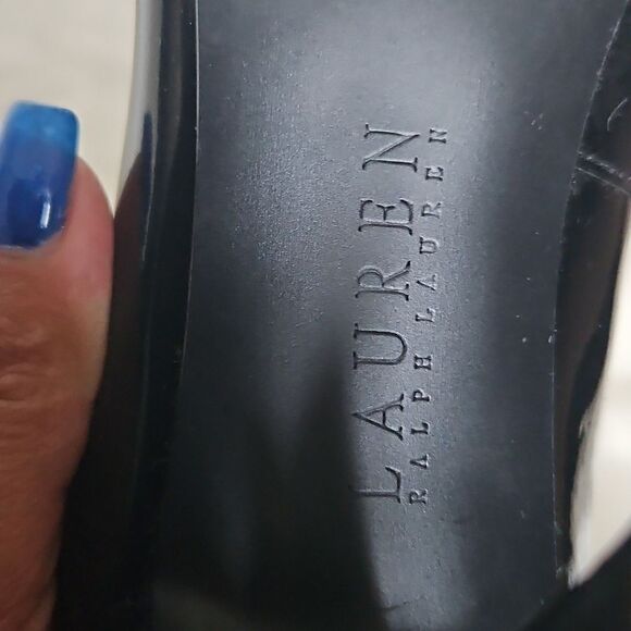 Elegant Black Women's Heels - Picture 2 of 16